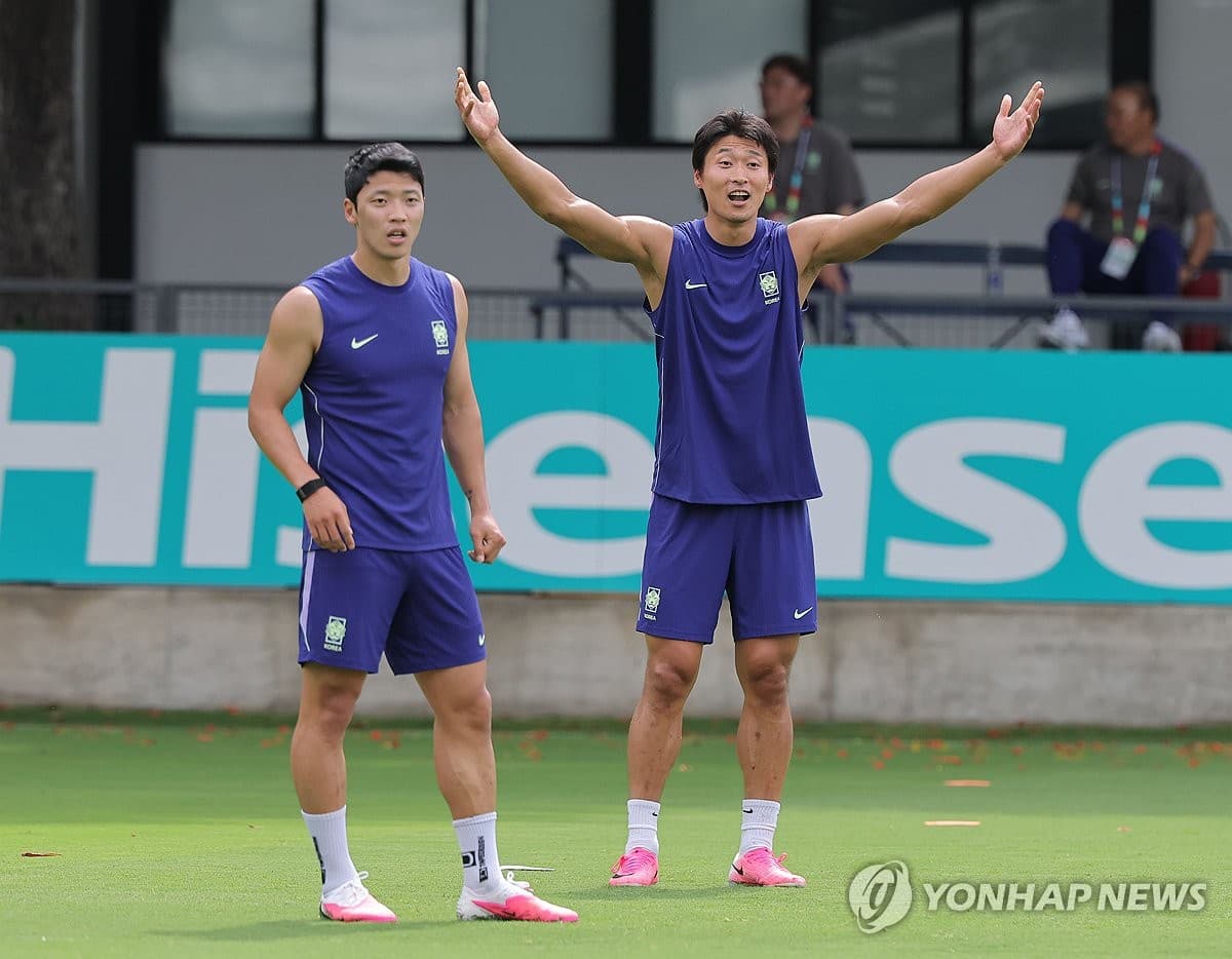 황희찬 "손흥민과의 명장면, 매 경기 만들어야"