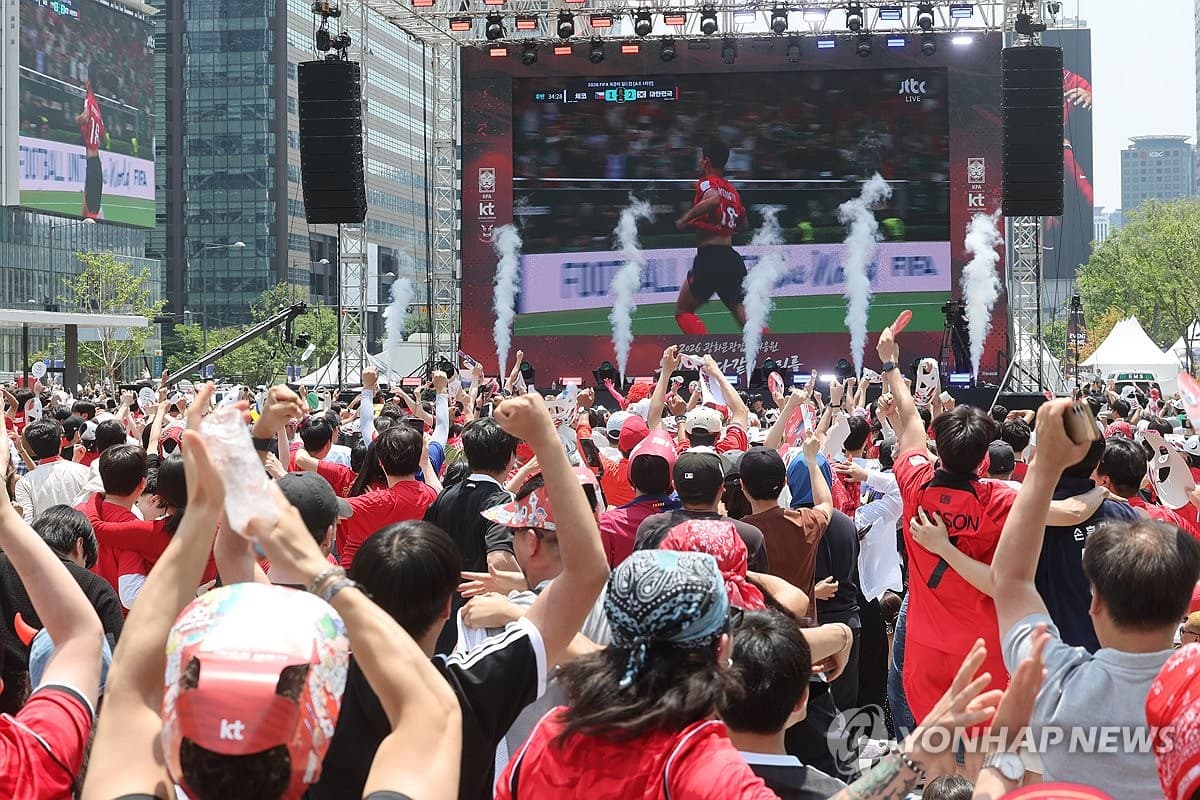2026 월드컵 태극전사, 체코전 극적 역전승…광화문·제주 '붉은 물결'