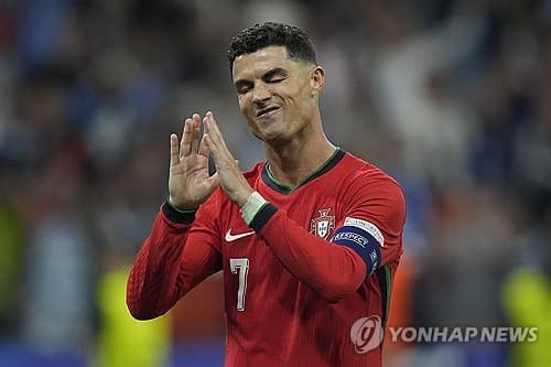 41세 호날두, 노쇠화 우려 일축…'제 경기 안 봤나요?'