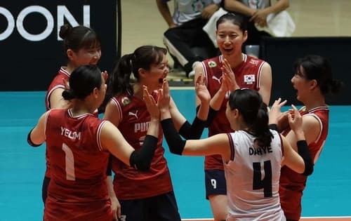 여자배구 대표팀, 베트남 꺾고 AVC컵 결승 진출…대만과 재대결