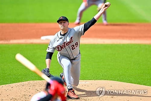 팔꿈치 수술 38일 만에 복귀한 MLB 스쿠벌, 4⅔이닝 3실점 패전