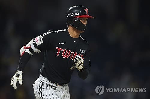 염경엽 LG 감독 "이영빈, 열심히 하는 것 알아…자세만 고치길"