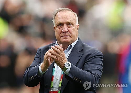 2026 월드컵 최고령 감독 나흘 새 3번 교체…78세 아드보카트 신기록