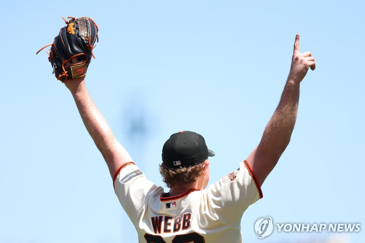 MLB닷컴, 이정후의 용감한 슈퍼 캐치 집중 조명