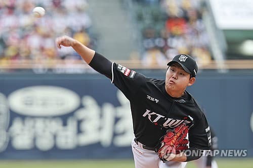 44일 만에 복귀한 kt 소형준, 두산전에서 5이닝 1실점 호투