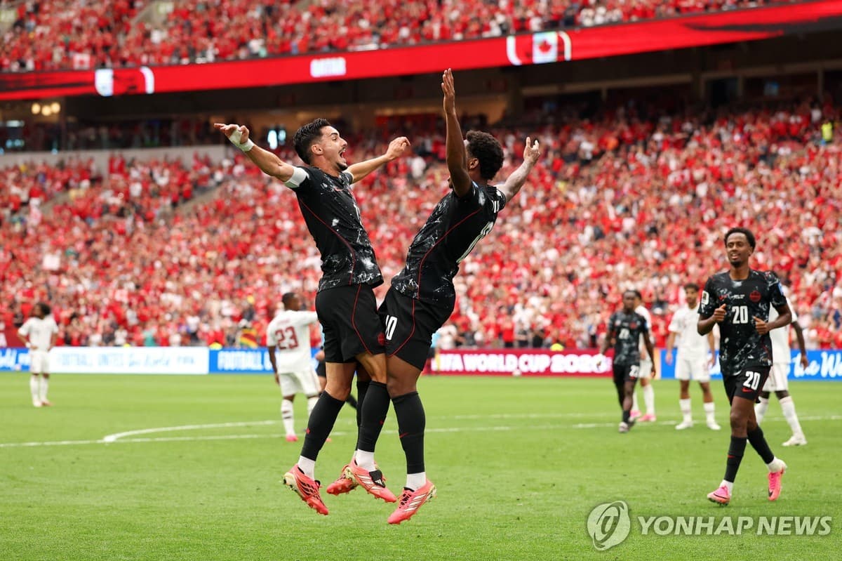 캐나다, 월드컵 사상 첫 승리 거두다…카타르에 6-0 완승
